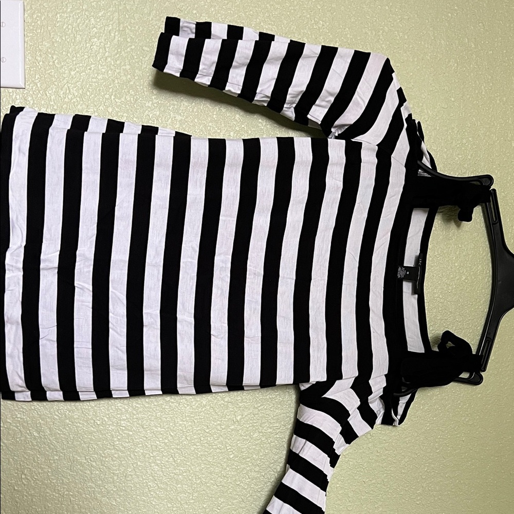 INC International Concepts Black and White Garment